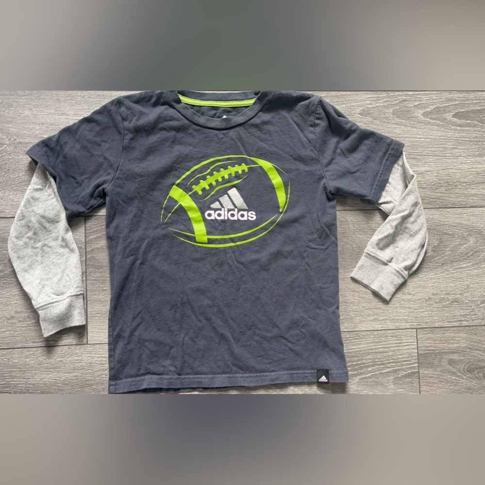 Adidas Boys Long Sleeved Graphic Football Logo Size 7 Youth Gray Green Silver